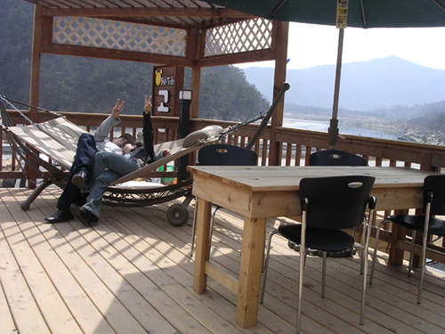 ������~^ ^